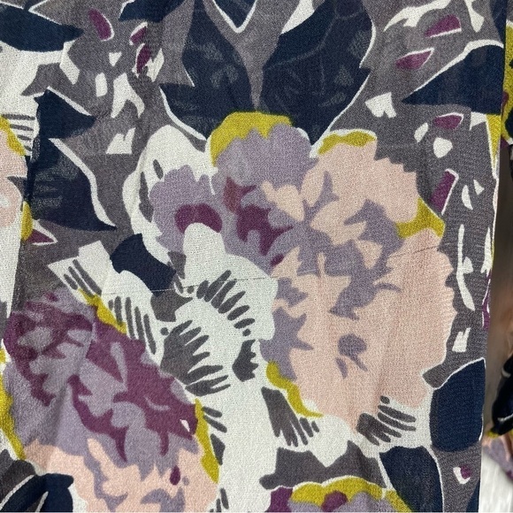 Anthropologie Boden silky floral blouse US 2 - Picture 6 of 6